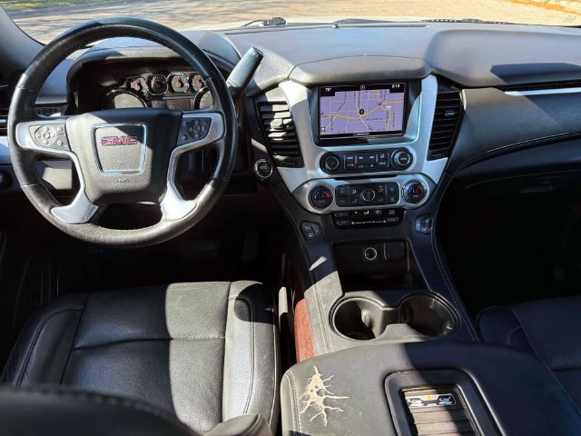Used 2016 GMC Yukon XL SLT w/ Open Road Package AWD/4WD image 17