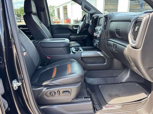 Used 2022 GMC Sierra 2500 AT4 w/ Snow Plow Prep/Camper Package AWD/4WD image 17