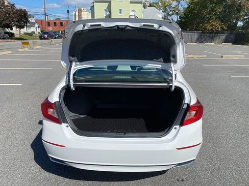 Used 2018 Honda Accord EX image 23