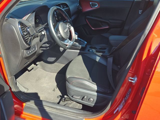 Used 2023 Kia Soul GT-Line w/ GT-Line Technology Package FWD image 12