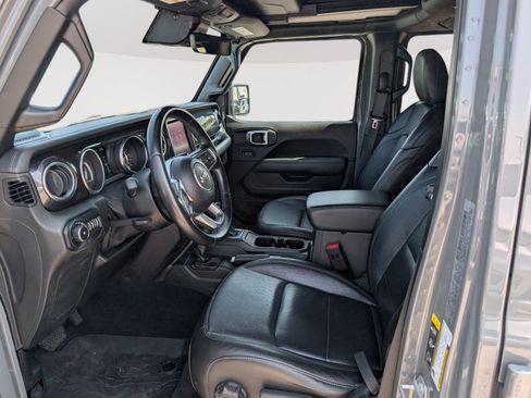 Used 2020 Jeep Wrangler Unlimited Sahara AWD/4WD image 15
