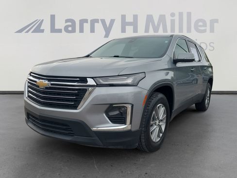 Used 2023 Chevrolet Traverse LT w/ LPO, Floor Liner Package AWD/4WD image 1