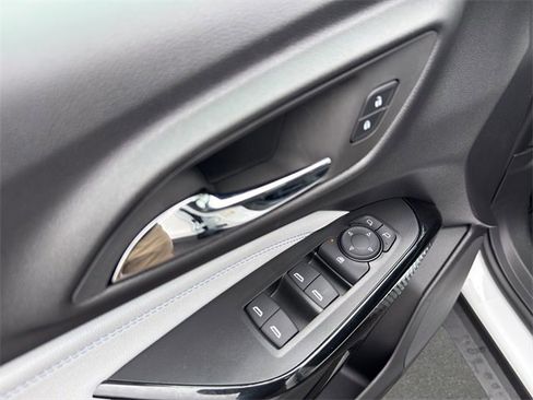 New 2026 Chevrolet Trax LT w/ Sunroof Package image 12