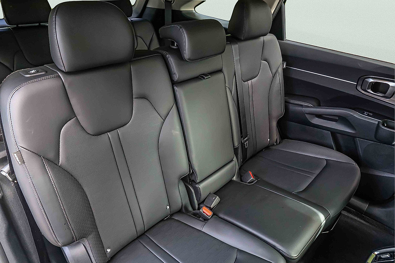 Certified 2026 Kia Sorento S FWD image 23