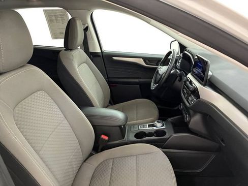 Used 2022 Ford Escape SE w/ Convenience Package FWD image 14
