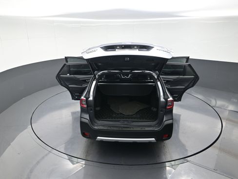 Used 2025 Subaru Outback Limited image 13