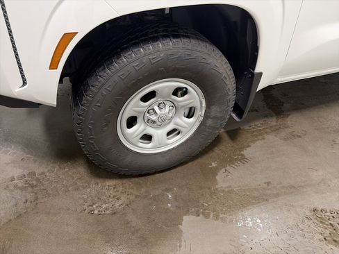 Used 2024 Nissan Frontier S w/ S Utility Package AWD/4WD image 9