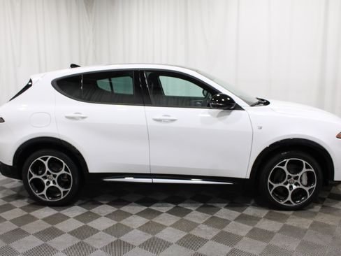 Used 2024 Alfa Romeo Tonale Ti AWD/4WD image 30