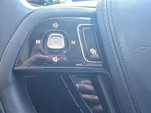 Used 2025 Lincoln Aviator 2WD image 13