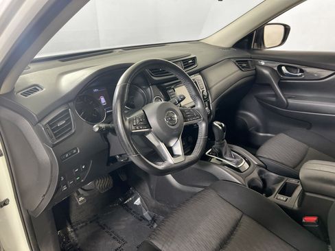 Used 2018 Nissan Rogue SV AWD/4WD image 9