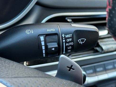 Used 2019 Genesis G70 2.0T Advanced w/ Sport Package image 38