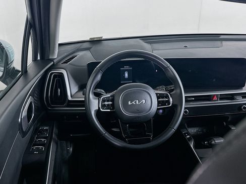 Used 2024 Kia Sorento S image 18