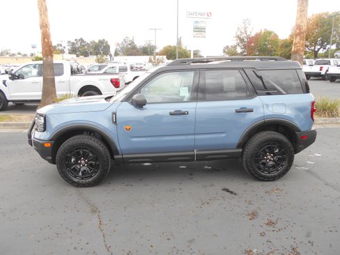 Used 2025 Ford Bronco Sport Badlands w/ Sasquatch Badlands Package image 2