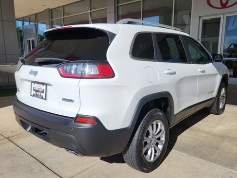 Used 2021 Jeep Cherokee Latitude Lux w/ Comfort/Convenience Group AWD/4WD image 11
