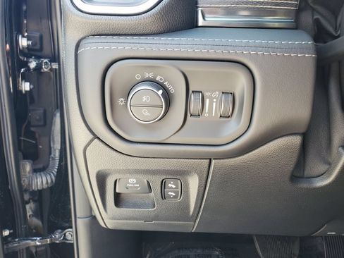 Used 2021 RAM 1500 Limited w/ Night Edition RWD image 22