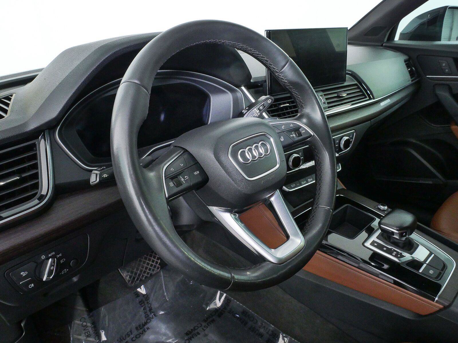 Used 2021 Audi Q5 2.0T Premium Plus w/ Premium Plus Package AWD/4WD image 4