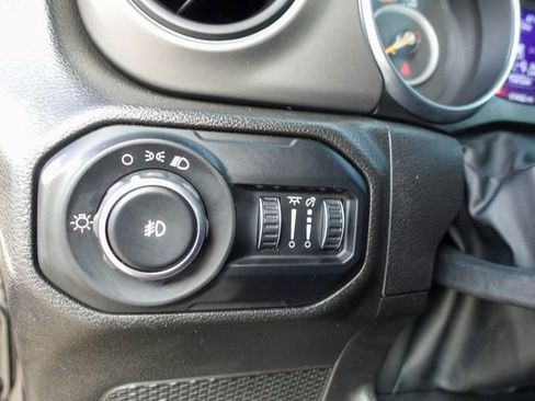 Used 2022 Jeep Wrangler Sport image 14