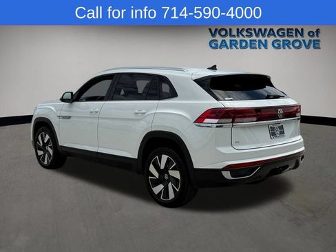 Used 2024 Volkswagen Atlas Cross Sport SE FWD image 5