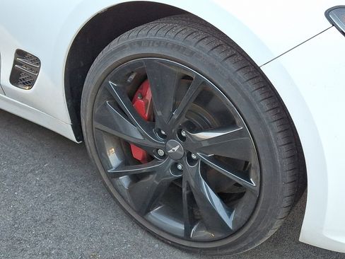 Certified 2023 Genesis G70 3.3T w/ Sport Prestige Package image 10