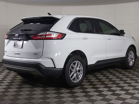 Used 2024 Ford Edge SEL w/ Convenience Package image 8