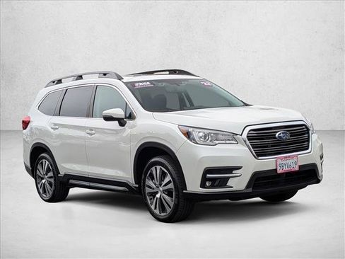 Used 2022 Subaru Ascent Limited w/ Technology Package AWD/4WD image 4