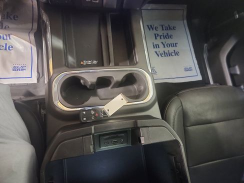 Used 2023 Chevrolet Silverado 2500 LTZ w/ LTZ Premium Package image 17