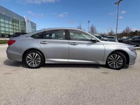 Used 2019 Honda Accord EX image 8
