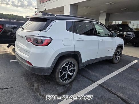 Used 2026 Jeep Compass Limited AWD/4WD image 5