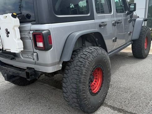 Used 2018 Jeep Wrangler Unlimited Rubicon AWD/4WD image 5
