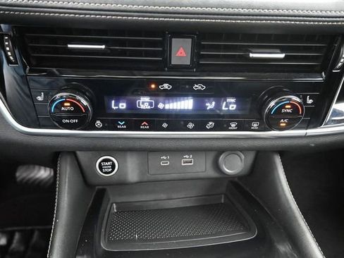 Used 2023 Nissan Rogue SL w/ SL Premium Package AWD/4WD image 18