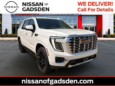 Used 2025 GMC Yukon Denali w/ Sun & Power Step Package AWD/4WD image 1