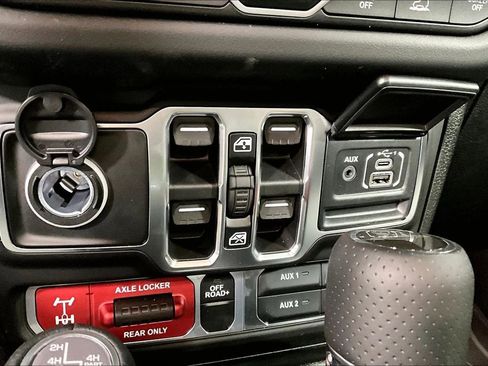 New 2026 Jeep Gladiator Mojave image 22