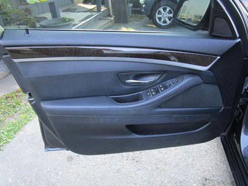 Used 2011 BMW 528i Sedan image 18