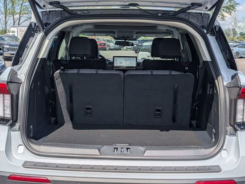 New 2026 Ford Explorer Active AWD/4WD image 7
