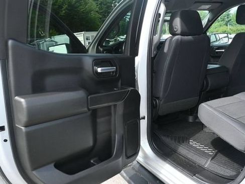 Used 2020 Chevrolet Silverado 1500 Custom Trail Boss w/ Custom Convenience Package AWD/4WD image 12