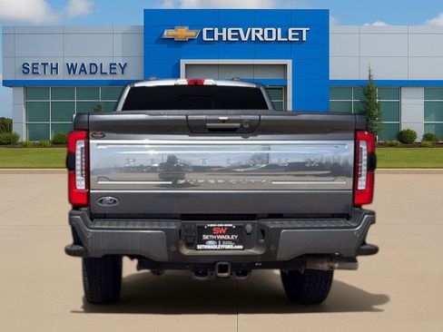 Used 2024 Ford F250 Platinum image 6