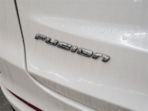 Used 2020 Ford Fusion SE image 29