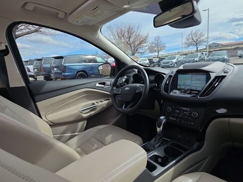 Used 2019 Ford Escape Titanium image 32