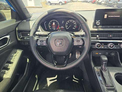 Used 2023 Honda Civic Sport image 10