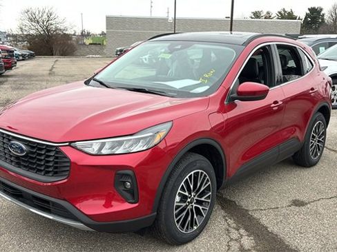 New 2026 Ford Escape SE image 2