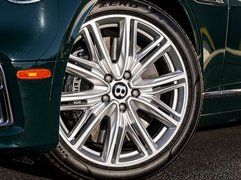 New 2026 Bentley Flying Spur Plug-In Hybrid image 2