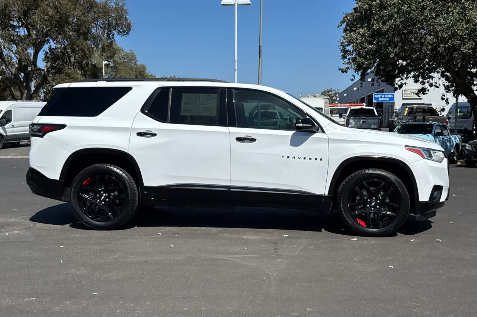 Used 2021 Chevrolet Traverse Premier w/ Redline Edition FWD image 8