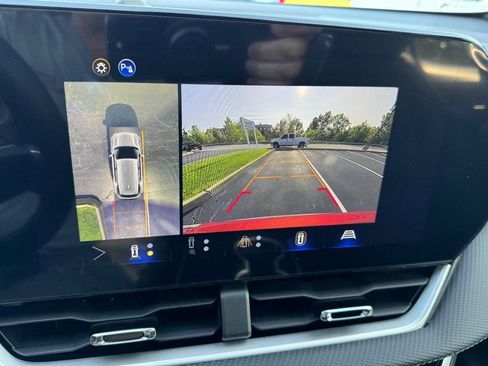 New 2026 Chevrolet Equinox LT w/ Safety and Technology Package FWD image 16