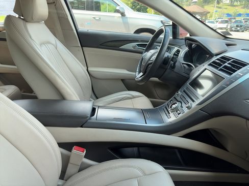 Used 2017 Lincoln MKZ Reserve w/ Climate Package AWD/4WD image 5
