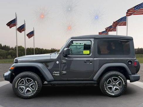 Used 2020 Jeep Wrangler Sport AWD/4WD image 4