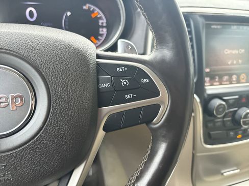 Used 2014 Jeep Grand Cherokee Overland image 12