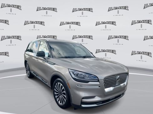 Used 2023 Lincoln Aviator Reserve w/ Equipment Group 201A image 7