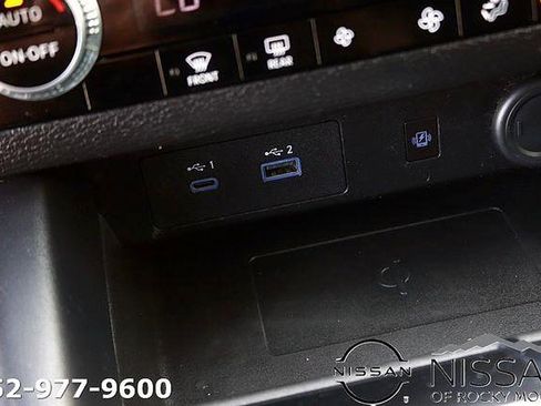 Used 2024 Mitsubishi Outlander FWD image 24