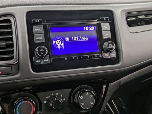Used 2022 Honda HR-V LX image 11