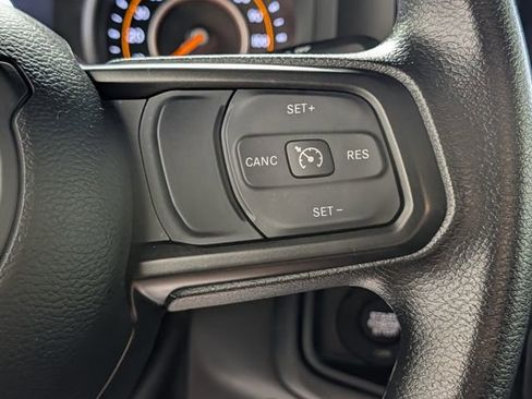 Used 2025 Jeep Gladiator Sport AWD/4WD image 22